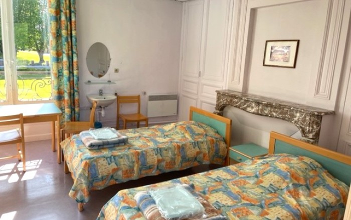 Chateau room 2