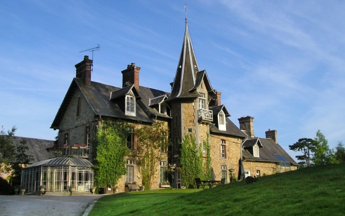 school residential accommodation france Chateau