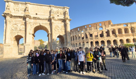 Students Outside Colosseum