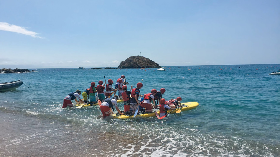 giant sup tossa de mar activity school trip