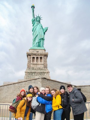 Statue of Liberty Ellis Island cropped