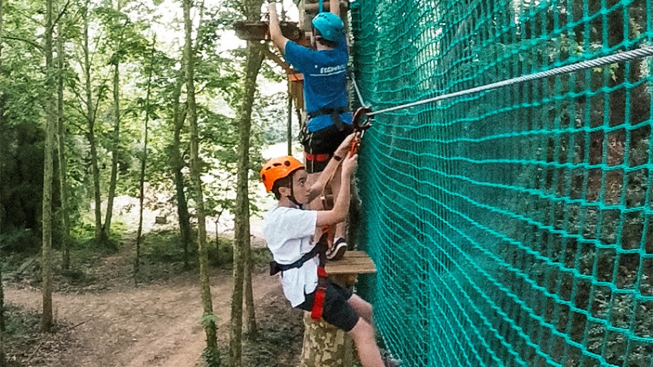 Mas Pages adventure park climbing